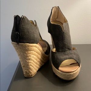 Black canvas wedges